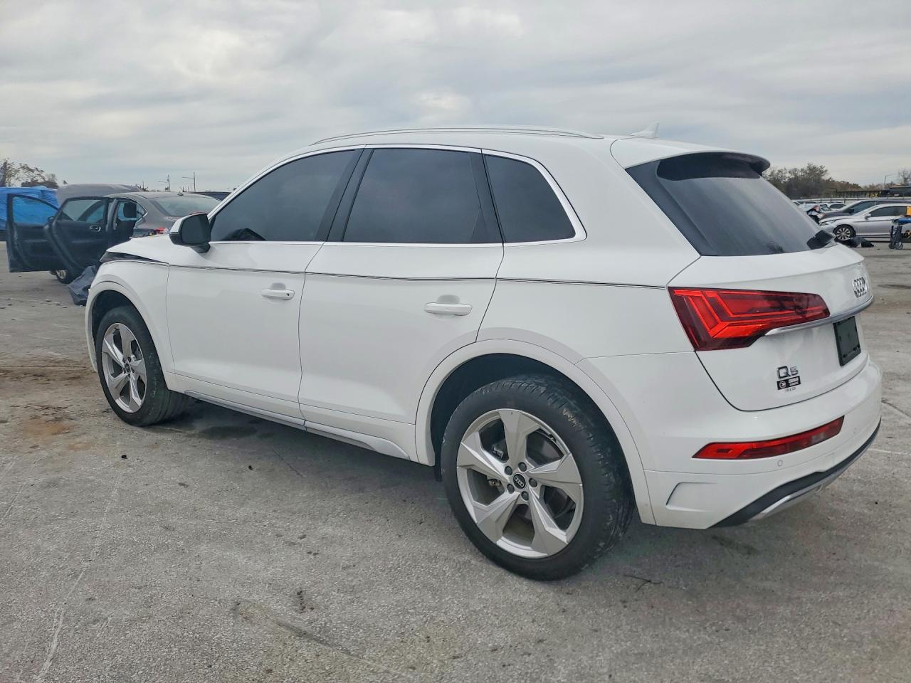 2021 AUDI Q5
