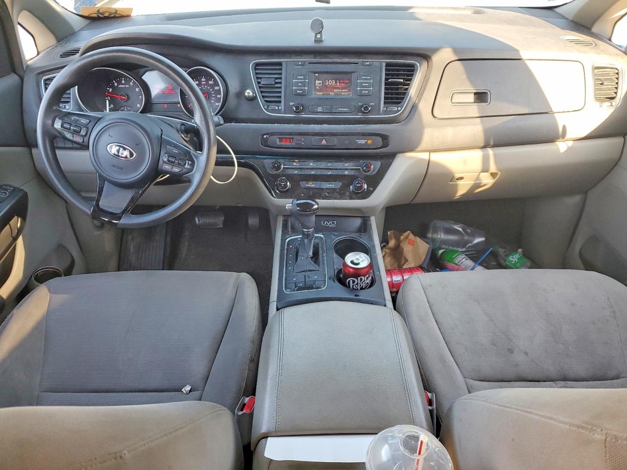 2015 KIA SEDONA GL - Middle-low