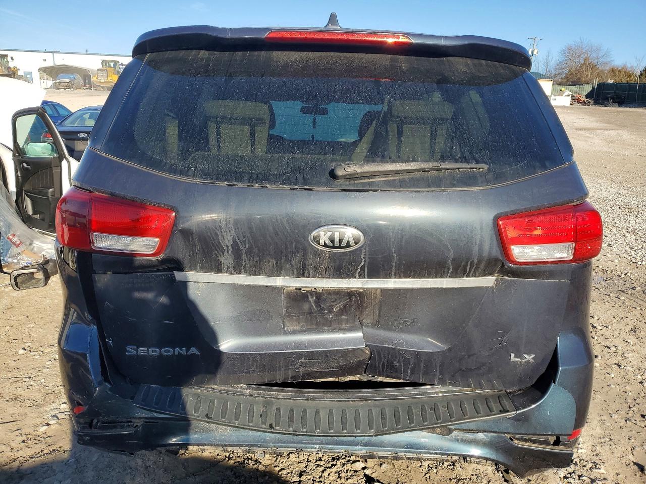 2015 KIA SEDONA GL - Middle-low