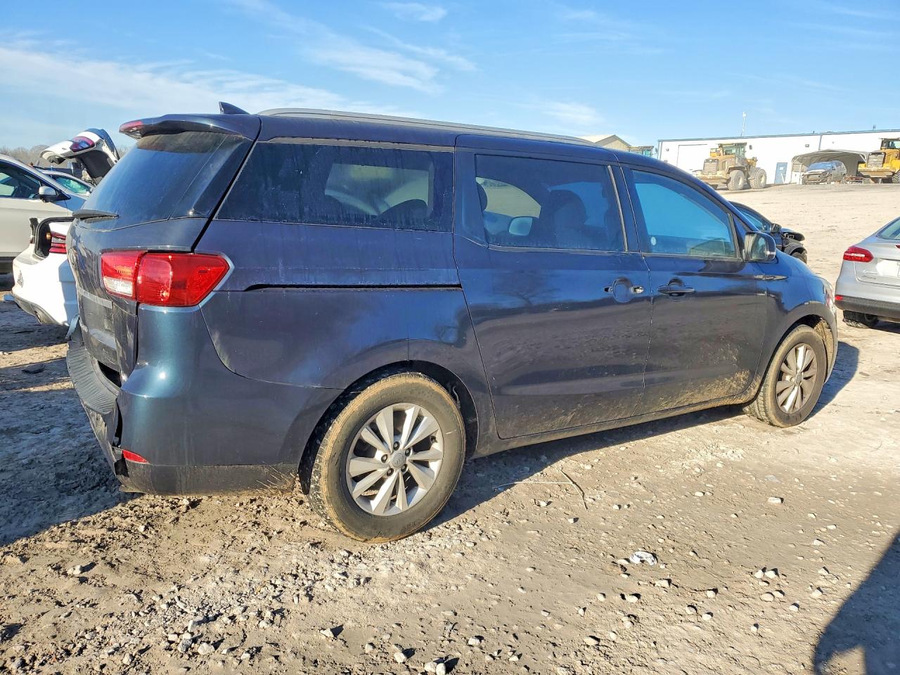 2015 KIA SEDONA GL - Middle-low