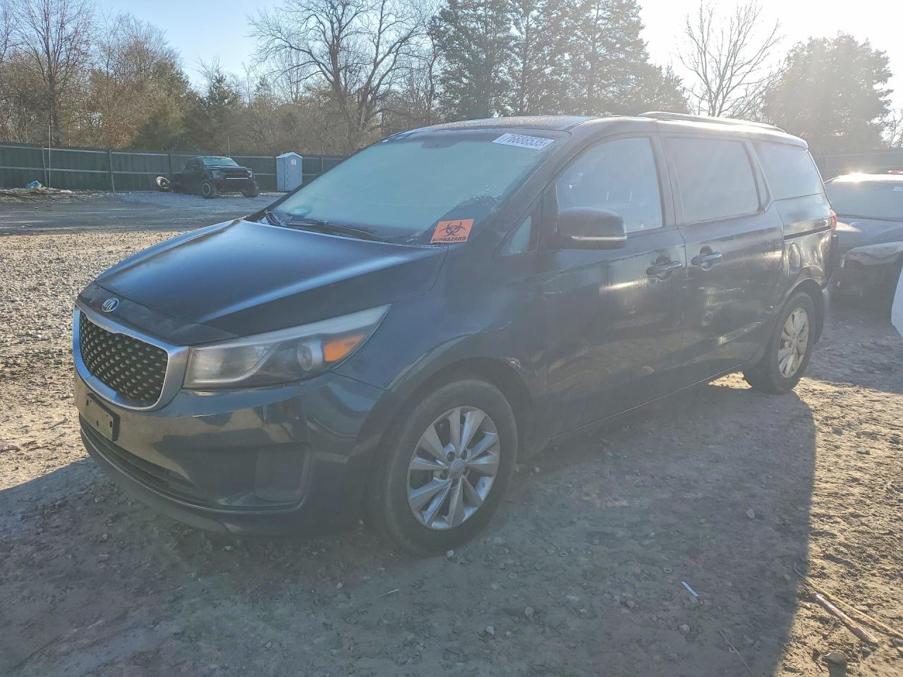 2015 KIA SEDONA GL - Middle-low