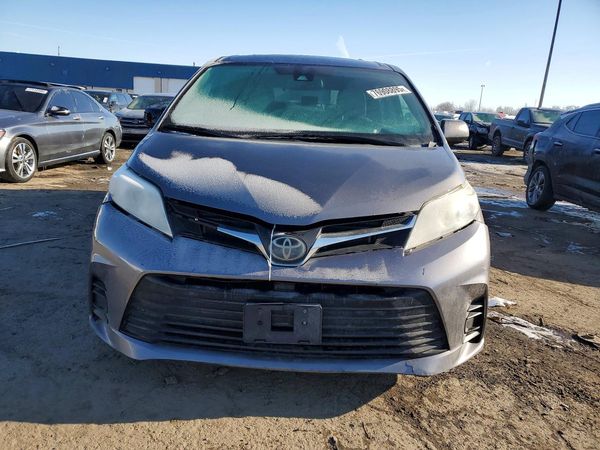 2019 TOYOTA SIENNA