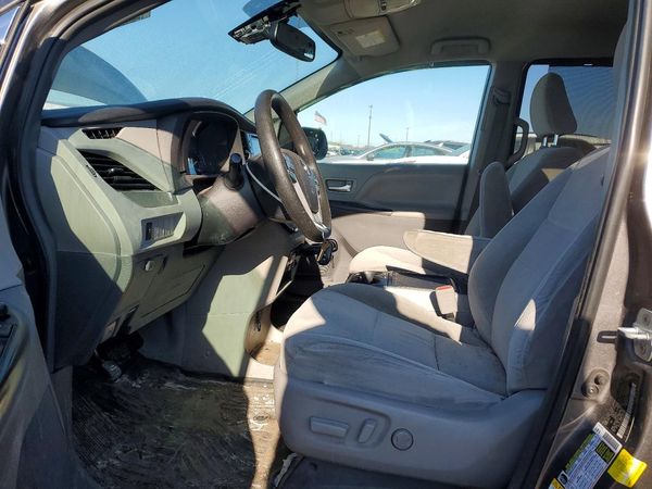 2019 TOYOTA SIENNA