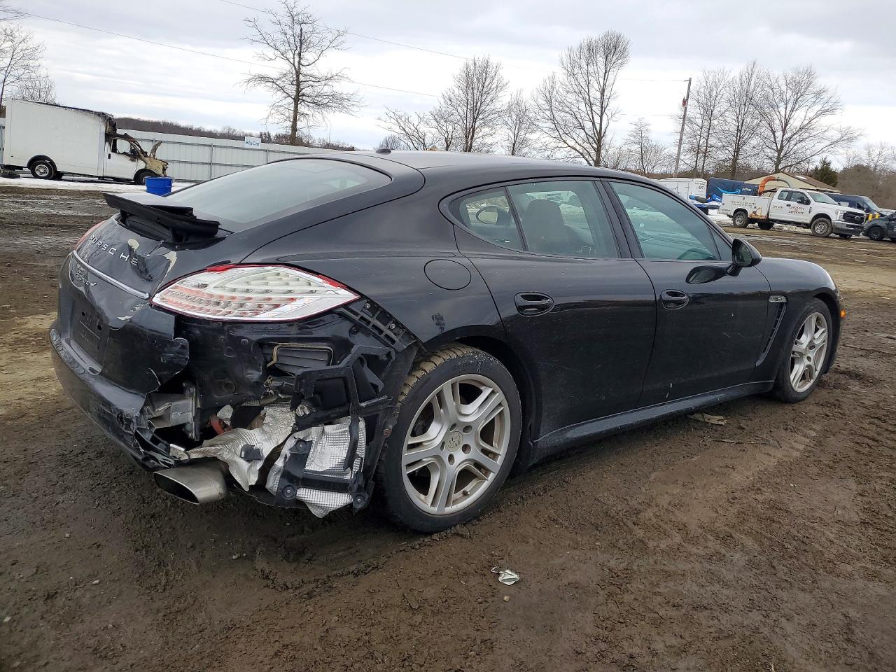 2013 PORSCHE PANAMERA Base (2WD), 4 (4WD)