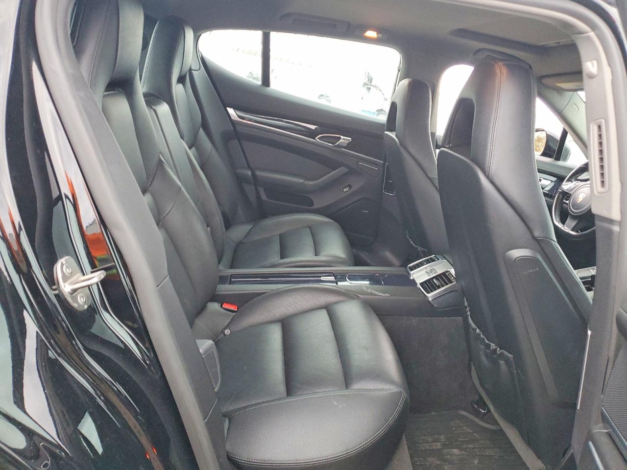 2013 PORSCHE PANAMERA Base (2WD), 4 (4WD)