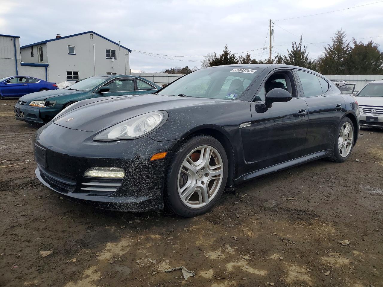2013 PORSCHE PANAMERA Base (2WD), 4 (4WD)
