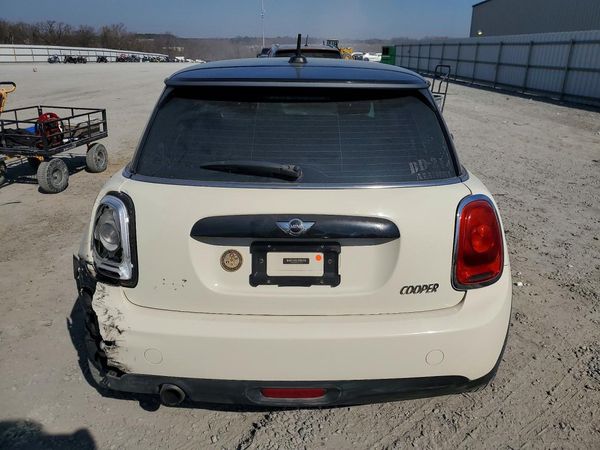 2016 MINI COOPER