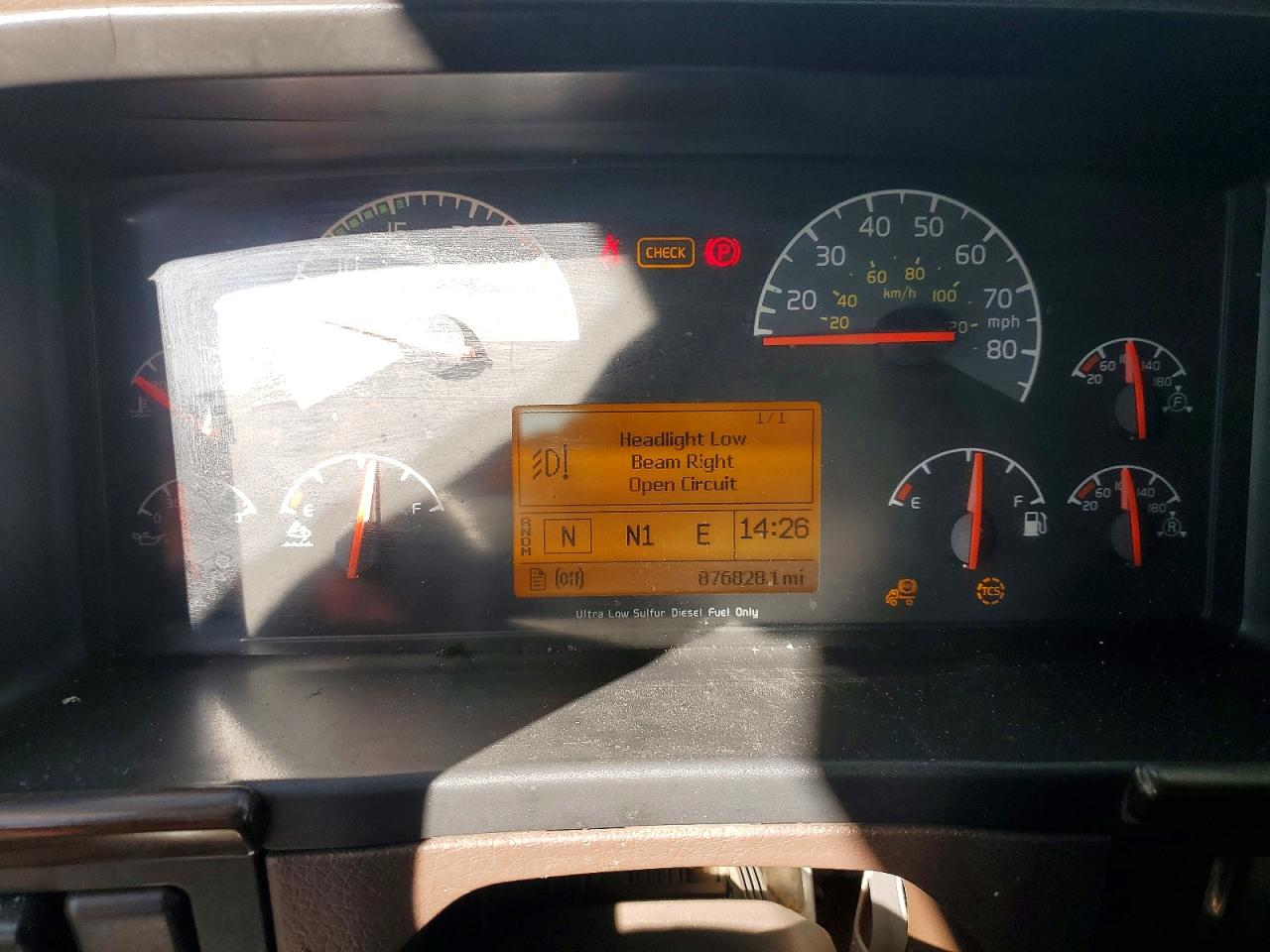 2014 VOLVO VN