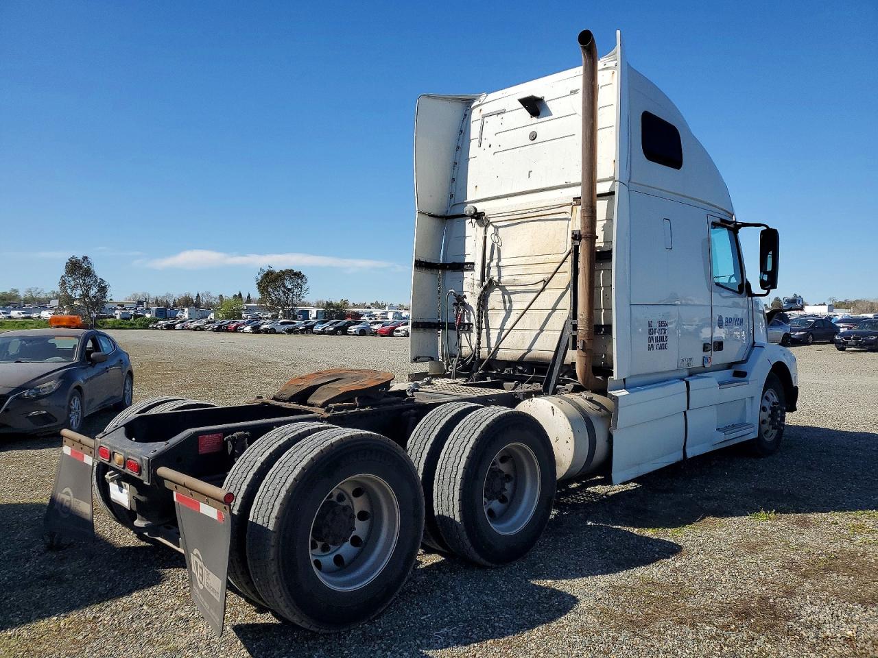 2014 VOLVO VN
