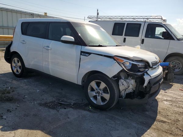 2018 KIA SOUL Base