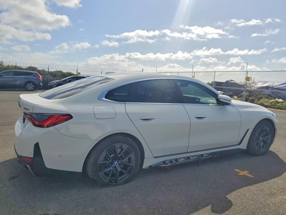 2025 BMW i4 eDrive40