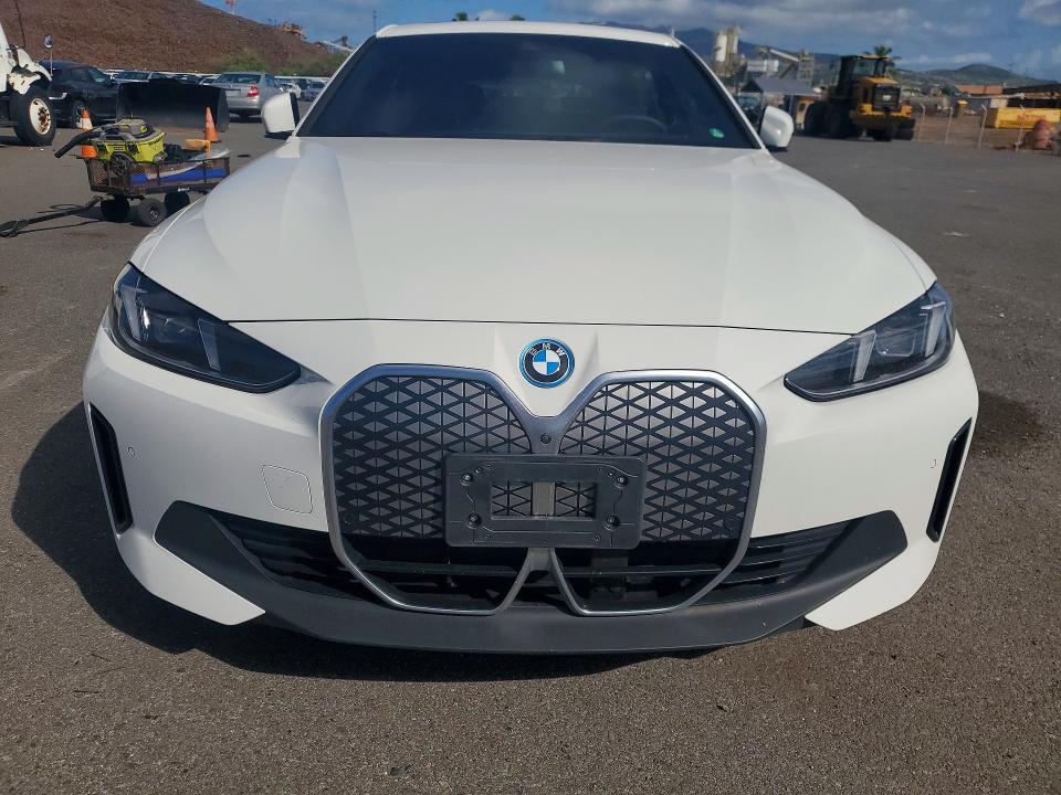 2025 BMW i4 eDrive40