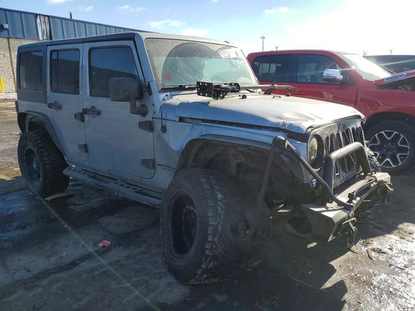 2016 JEEP WRANGLER UNLIMITED SAHARA 4X4