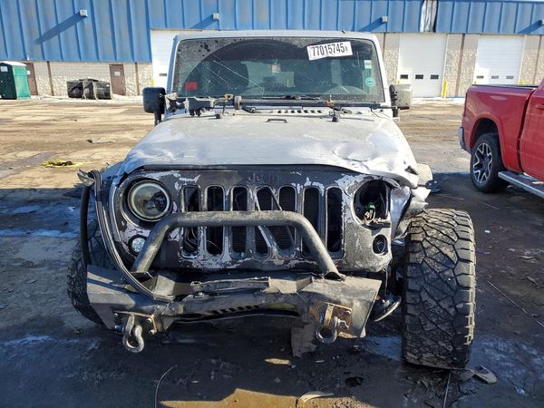 2016 JEEP WRANGLER UNLIMITED SAHARA 4X4