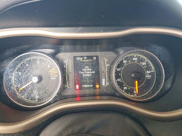 2017 JEEP CHEROKEE Sport