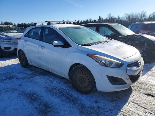 2014 HYUNDAI ELANTRA — Passenger 3/4