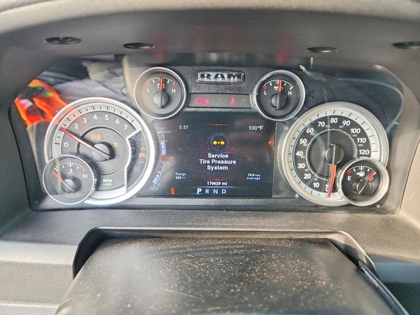 2013 RAM 1500 ST QUAD CAB 4X2