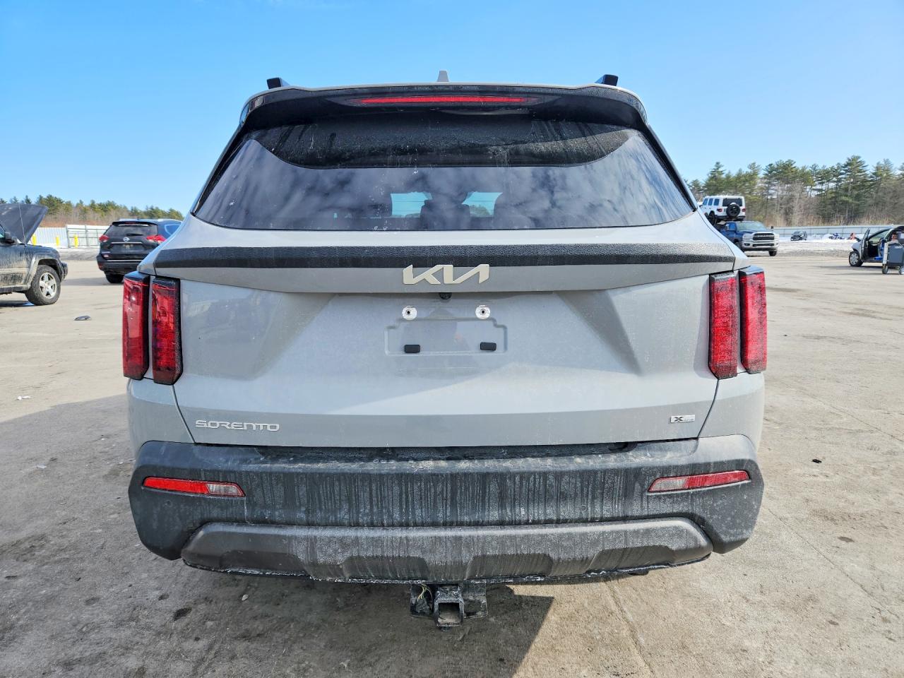 2023 KIA SORENTO S