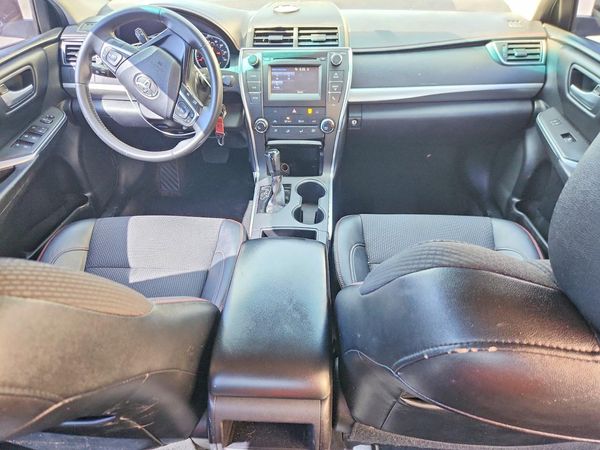 2017 TOYOTA CAMRY