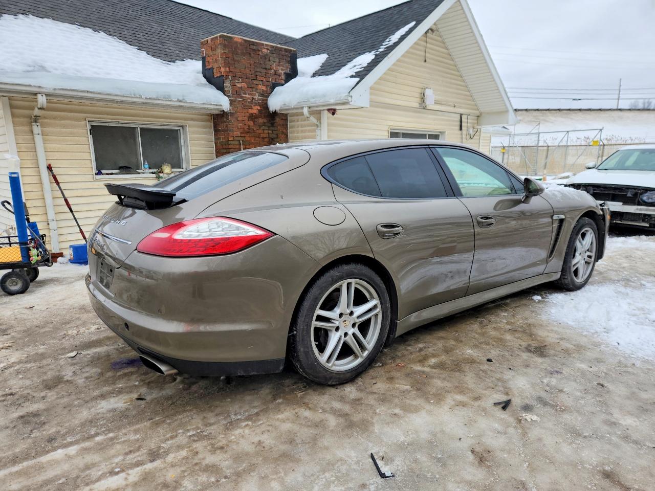 2013 PORSCHE PANAMERA Base (2WD), 4 (4WD)