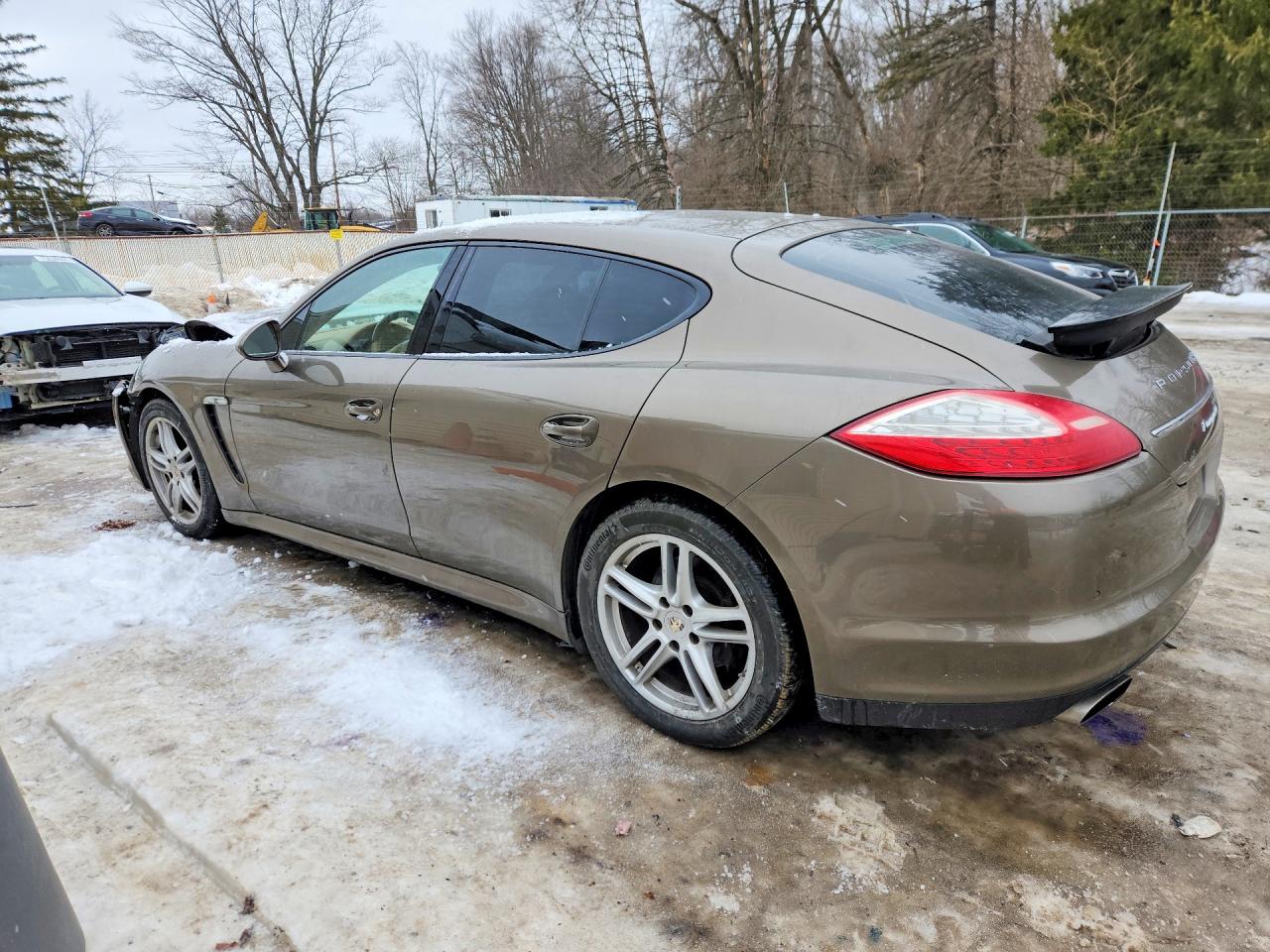 2013 PORSCHE PANAMERA Base (2WD), 4 (4WD)