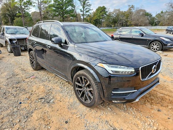 2017 VOLVO XC90 Momentum