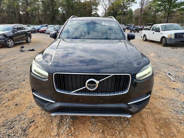 2017 VOLVO XC90 Momentum