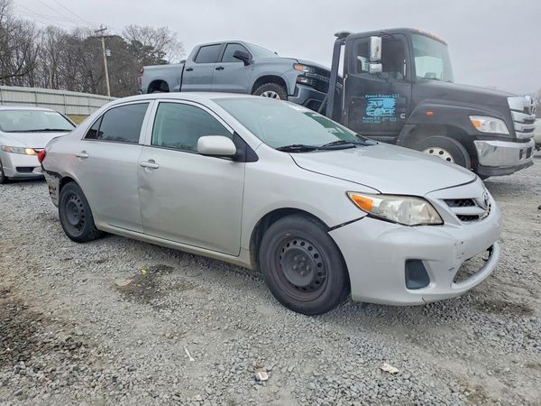 2013 TOYOTA COROLLA