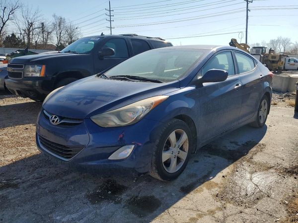 2013 HYUNDAI ELANTRA