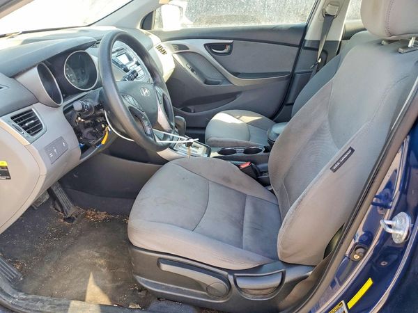 2013 HYUNDAI ELANTRA