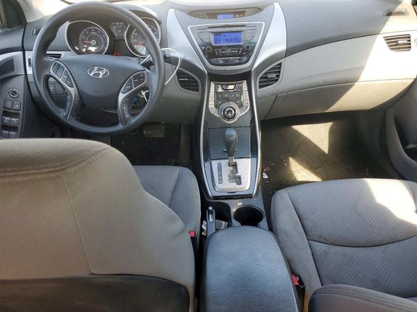 2013 HYUNDAI ELANTRA