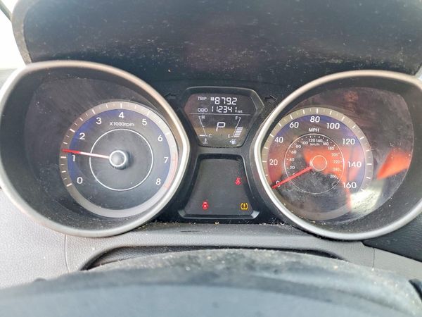 2013 HYUNDAI ELANTRA