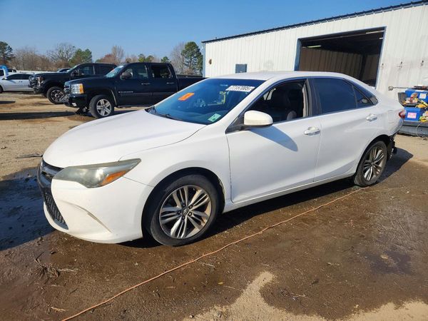 2015 TOYOTA CAMRY