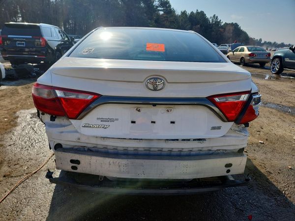 2015 TOYOTA CAMRY