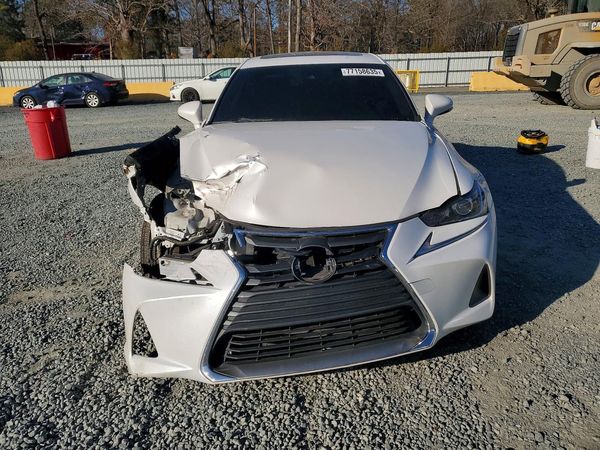 2018 LEXUS IS 300