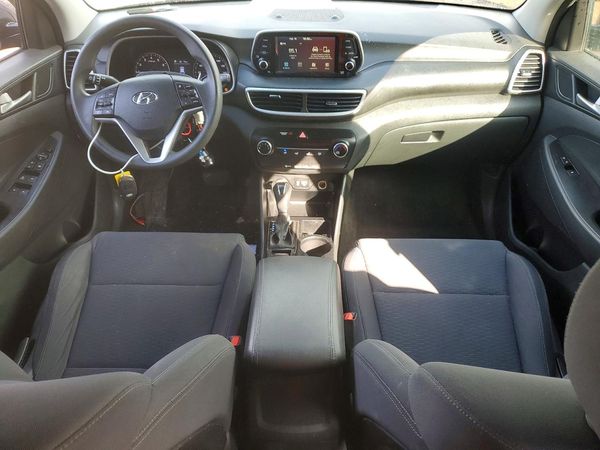 2021 HYUNDAI TUCSON SE