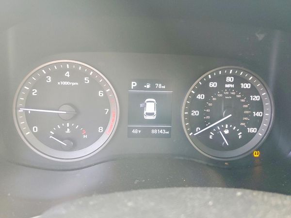 2021 HYUNDAI TUCSON SE