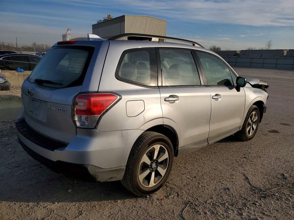 2018 SUBARU FORESTER Base P