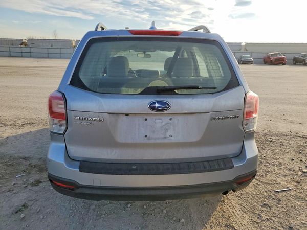 2018 SUBARU FORESTER Base P