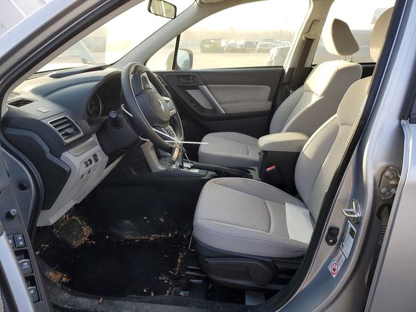 2018 SUBARU FORESTER Base P