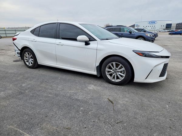 2025 TOYOTA CAMRY — Passenger 3/4