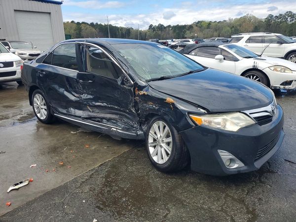 2012 TOYOTA CAMRY — Passenger 3/4