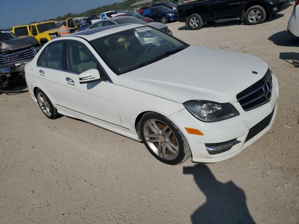 2013 MERCEDES-BENZ 300-CLASS C300