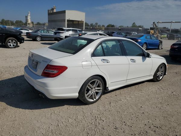 2013 MERCEDES-BENZ 300-CLASS C300