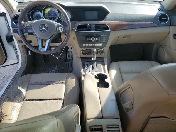 2013 MERCEDES-BENZ 300-CLASS C300