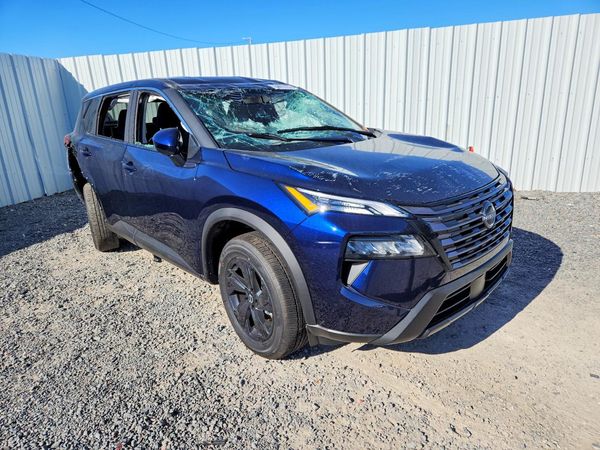 2026 NISSAN ROGUE SV — Passenger 3/4