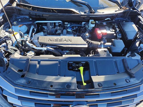 2026 NISSAN ROGUE SV — Engine bay