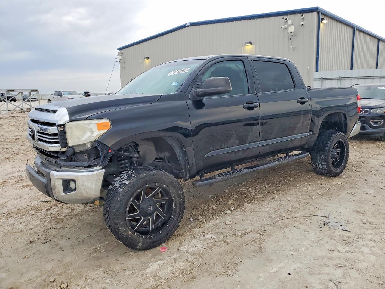 2016 TOYOTA TUNDRA SR5