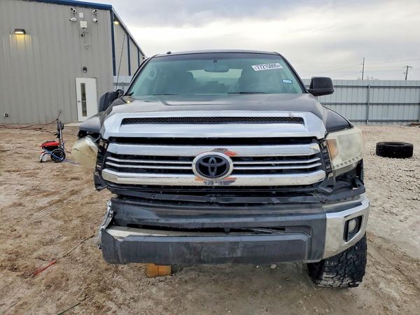 2016 TOYOTA TUNDRA SR5