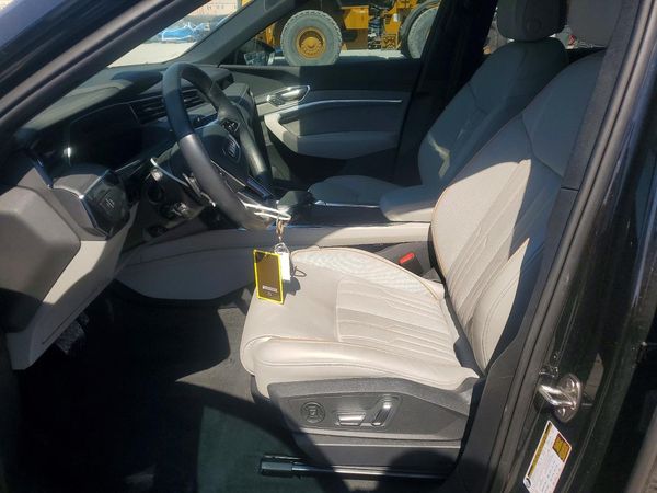 2024 AUDI Q8 E-TRON